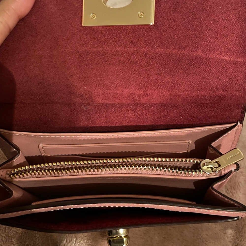 EUC Coach Cassidy Turnlock Compact Wallet (unbranded chain) - Picture 6 of 9